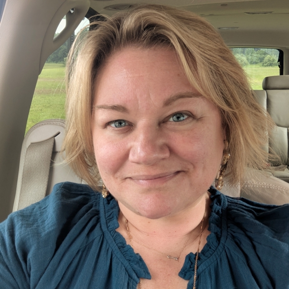 Meet your Posher, Cynthia